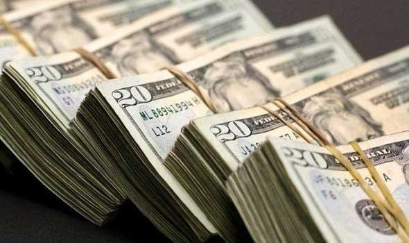 الدولار الأميركي يتحرك في نطاق ضيق قبل تصويت على قانون ترامب لخفض الضرائب