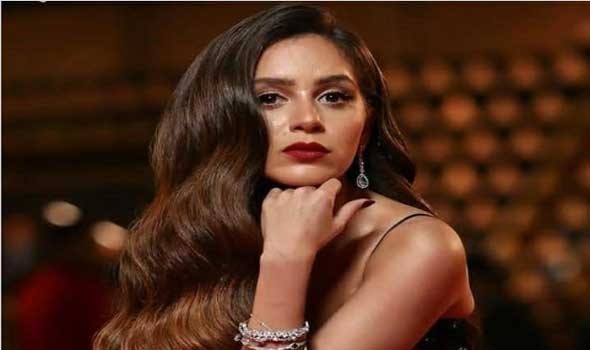 جميلة عوض تنهي غيابها عن السينما بثلاثة أعمال دفعة واحدة
