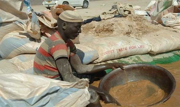 11 قتيلاً بانهيار منجم ذهب في شمال السودان