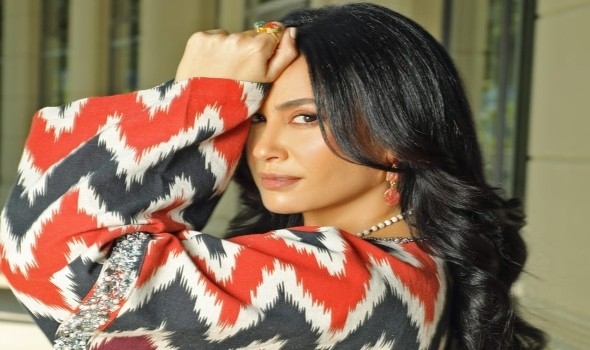 هند صبري تتألق في بيروت وتتوج بجائزة الإنجاز الفني تقديرًا لمسيرتها ودعمها لقضايا المرأة