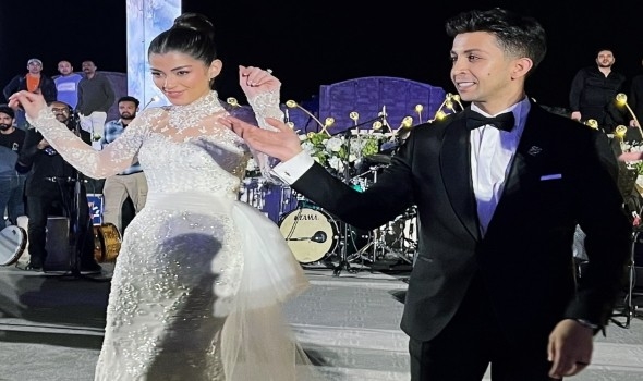 ليلى احمد زاهر تظهر لاول مرة مع زوجها هشام جمال في عرض فيلم المشروع اكس