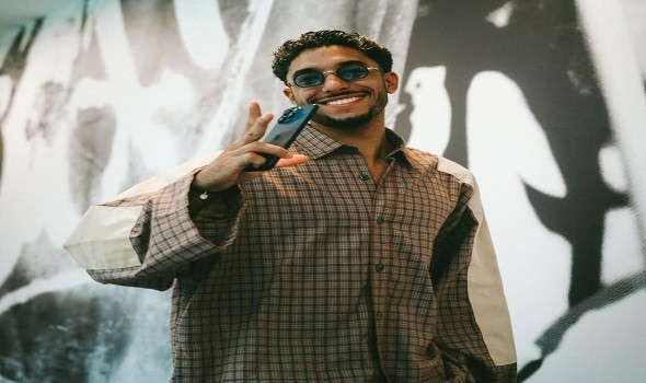 عمر مرموش يمازح لاعبي مانشستر سيتي بأغنية لبهاء سلطان