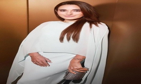 أمينة خليل تتألق في الأبيض بإطلالات عصرية ولمسات أنثوية