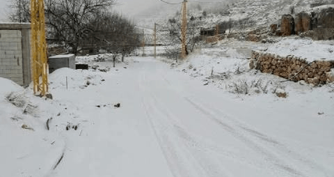العاصفة الثلجية 'أسيل' تضرب لبنان بأمطار غزيرة وثلوج كثيفة