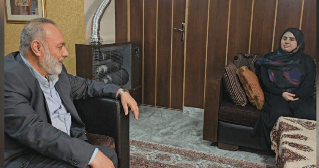 النمر زار 'جريحة البيجر' روان الموسوي: أنت شريكة المقاومة