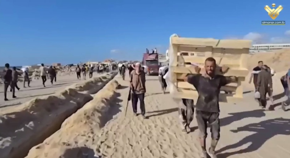 مغامرة أهالي غزة للحصول على الغذاء..