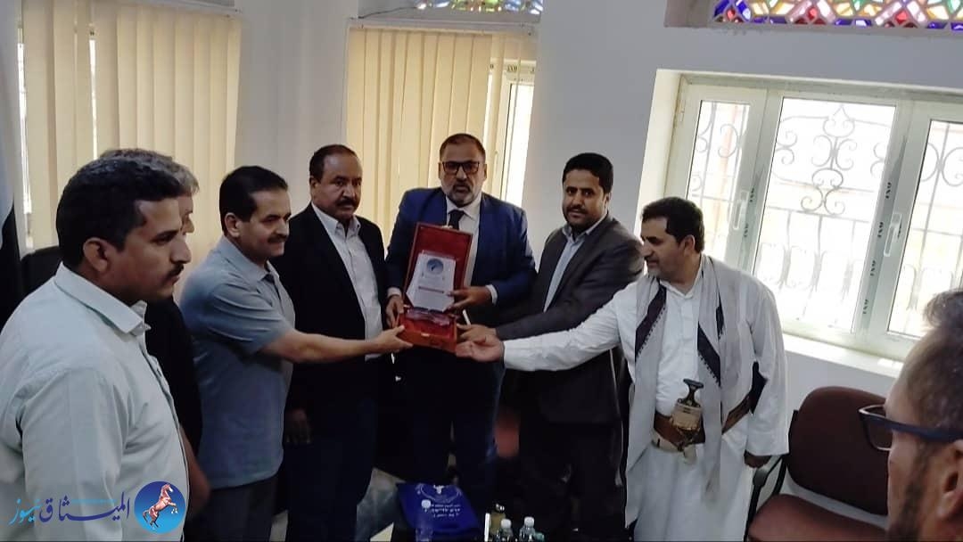 مؤتمر مأرب يُكرِّم مشروع مسام ويشيد بجهوده في نزع الألغام