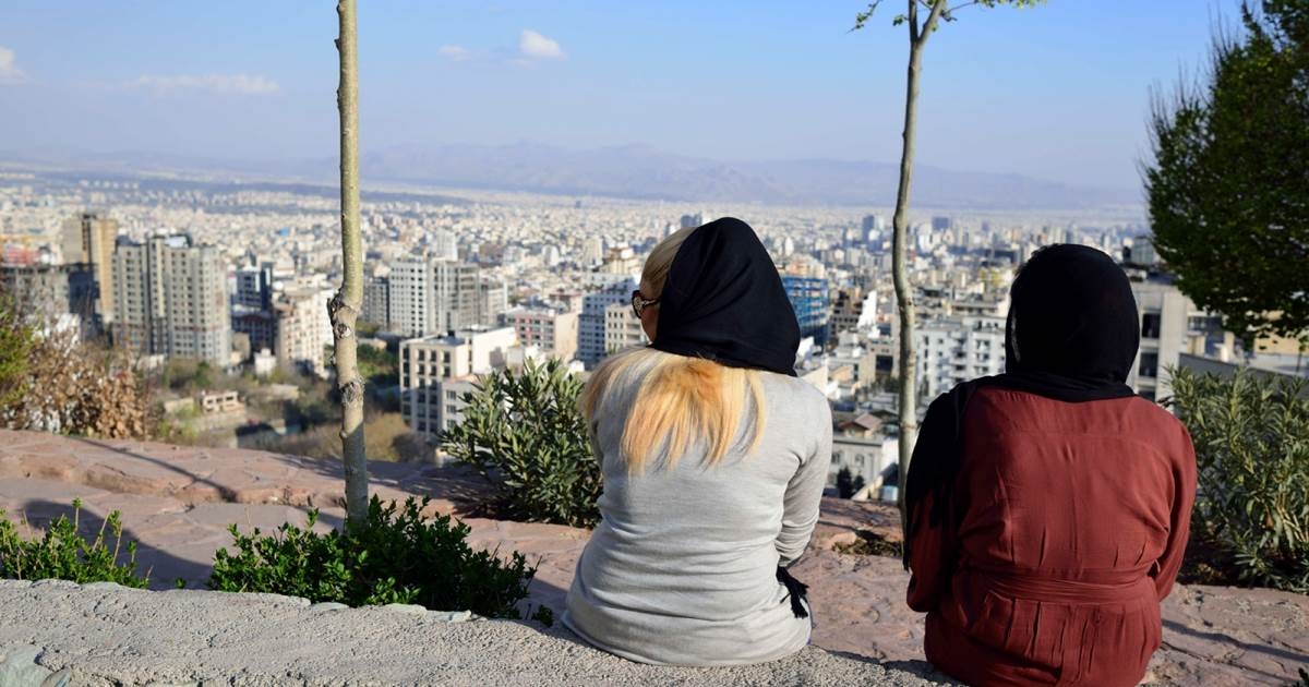أغنياء طهران يضطرون لإخلاء منازلهم..لماذا؟