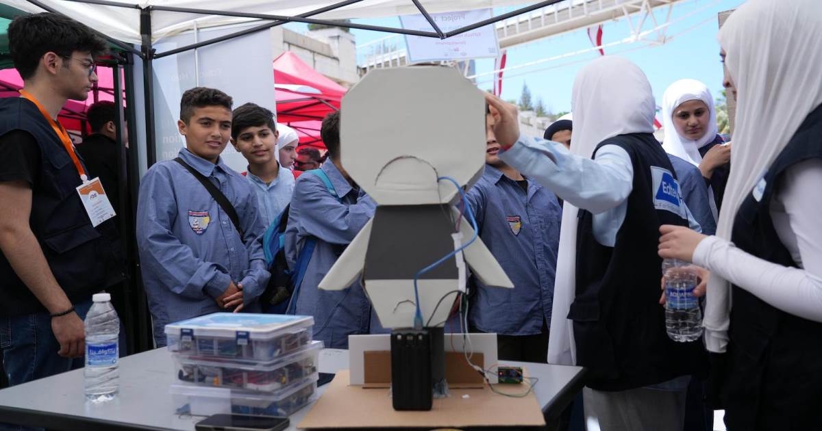 الروبوتات والذكاء الاصطناعي في "اللبنانية": ابتكارات لمداواة تداعيات الحرب