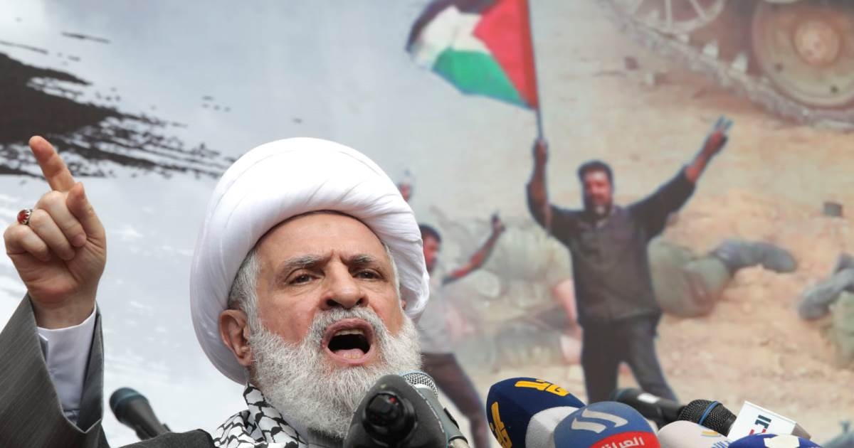 نعيم قاسم: لسنا على الحياد وسنكون إلى جانب إيران