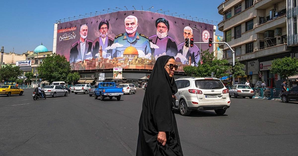 "اسرائيل اليوم": الهدف هو إسقاط النظام في إيران