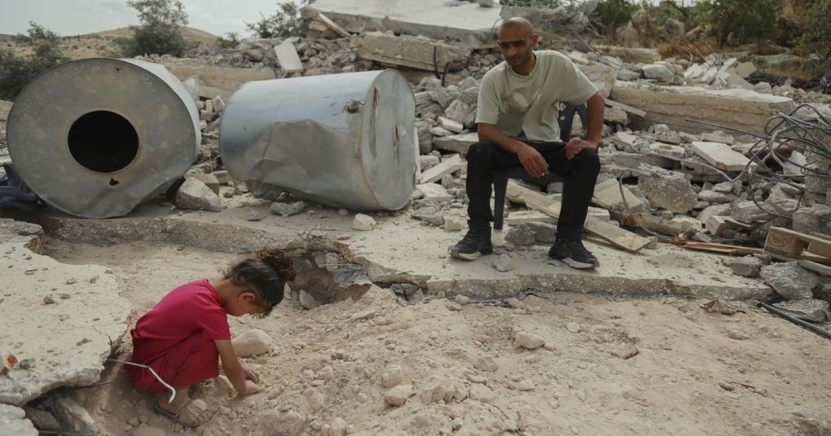 الضفة: الاحتلال يعدم 5 فلسطينيين بالقذائف المضادة للدبابات