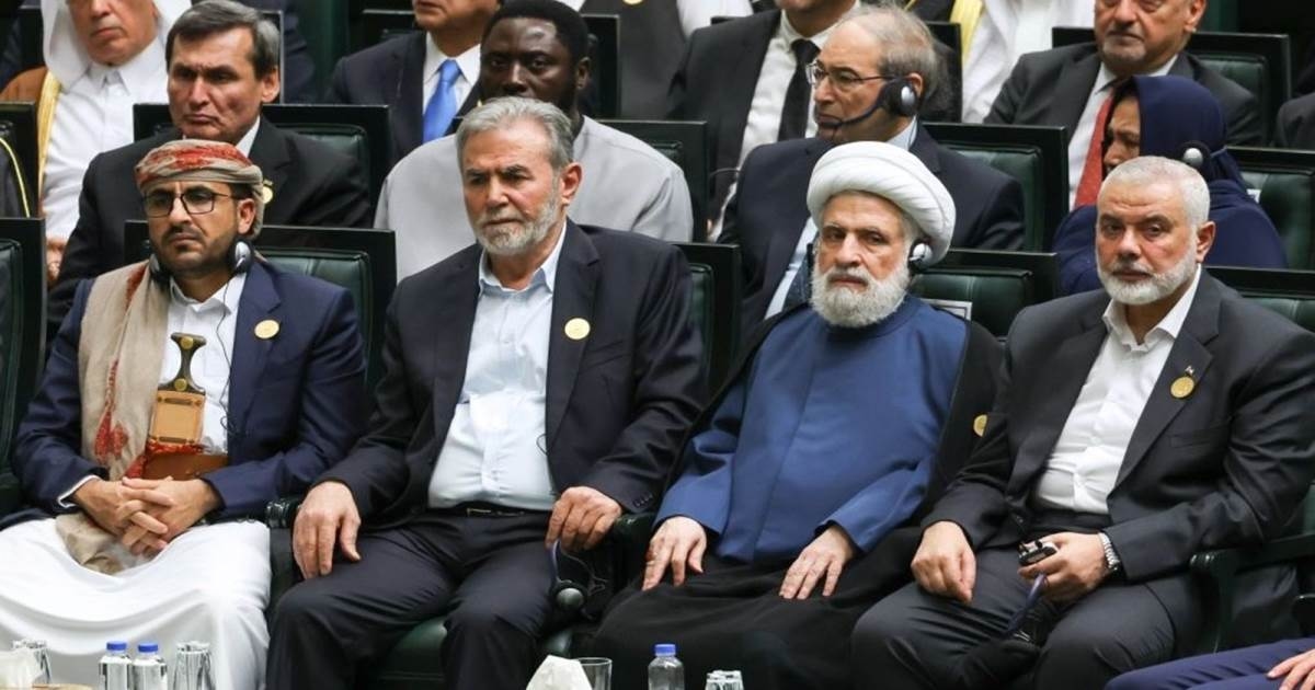 تقرير إسرائيليّ: انهيار محور المقاومة الإيرانيّ في الشرق الأوسط