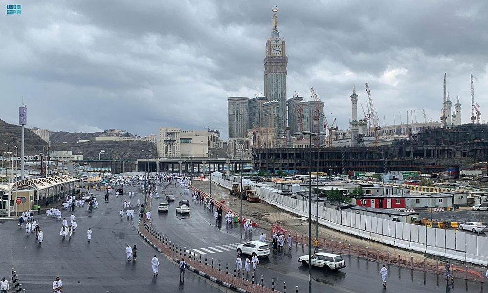 أمطار وصواعق على العاصمة المقدسة حتى التاسعة مساء