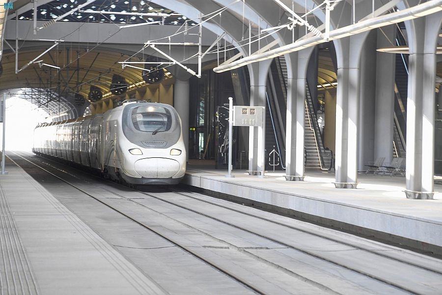 قطار الحرمين الوسيلة الأسرع للوصول إلى العاصمة المقدسة خلال أيام الذروة