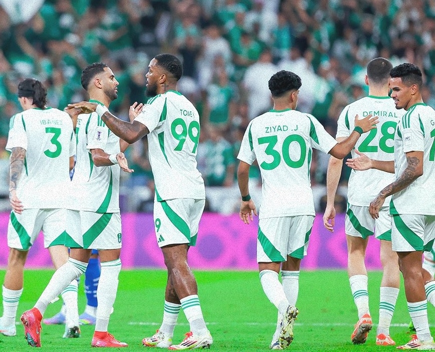 الأهلي يشعل المنصات.. ترقب واسع واحتفاء جماهيري