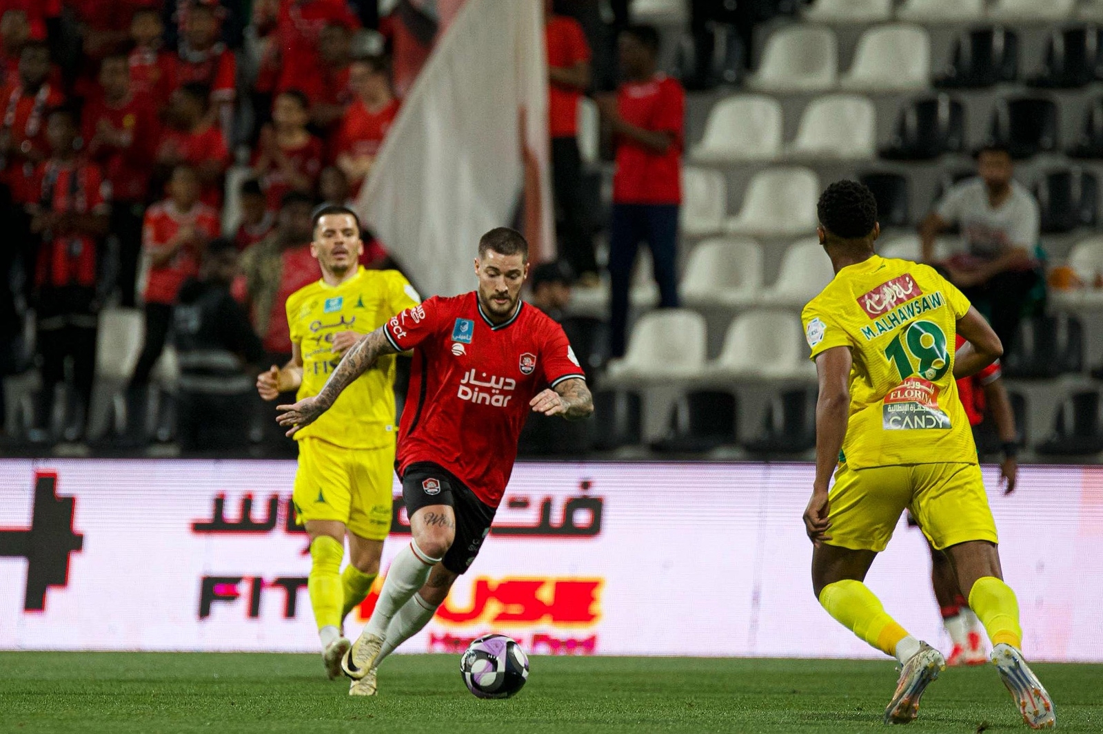 دوري روشن.. الخليج يتغلّب على الرائد بهدفين لهدف