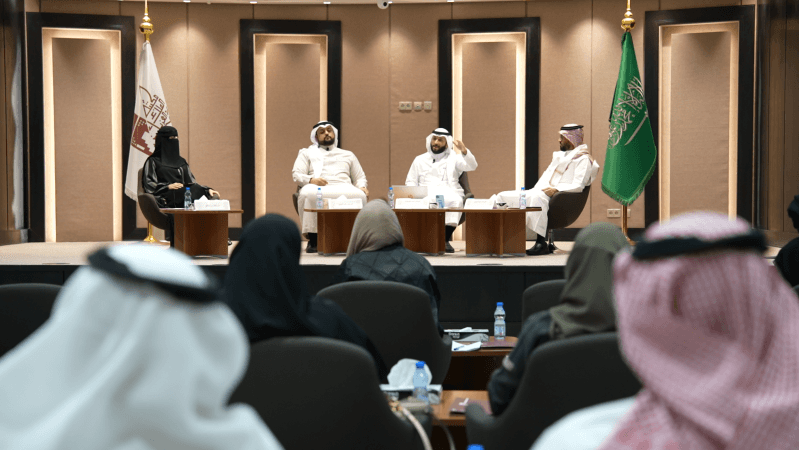 مؤلف وقارئ بين ثنايا الكتب في ندوة مكتبة الملك عبدالعزيز