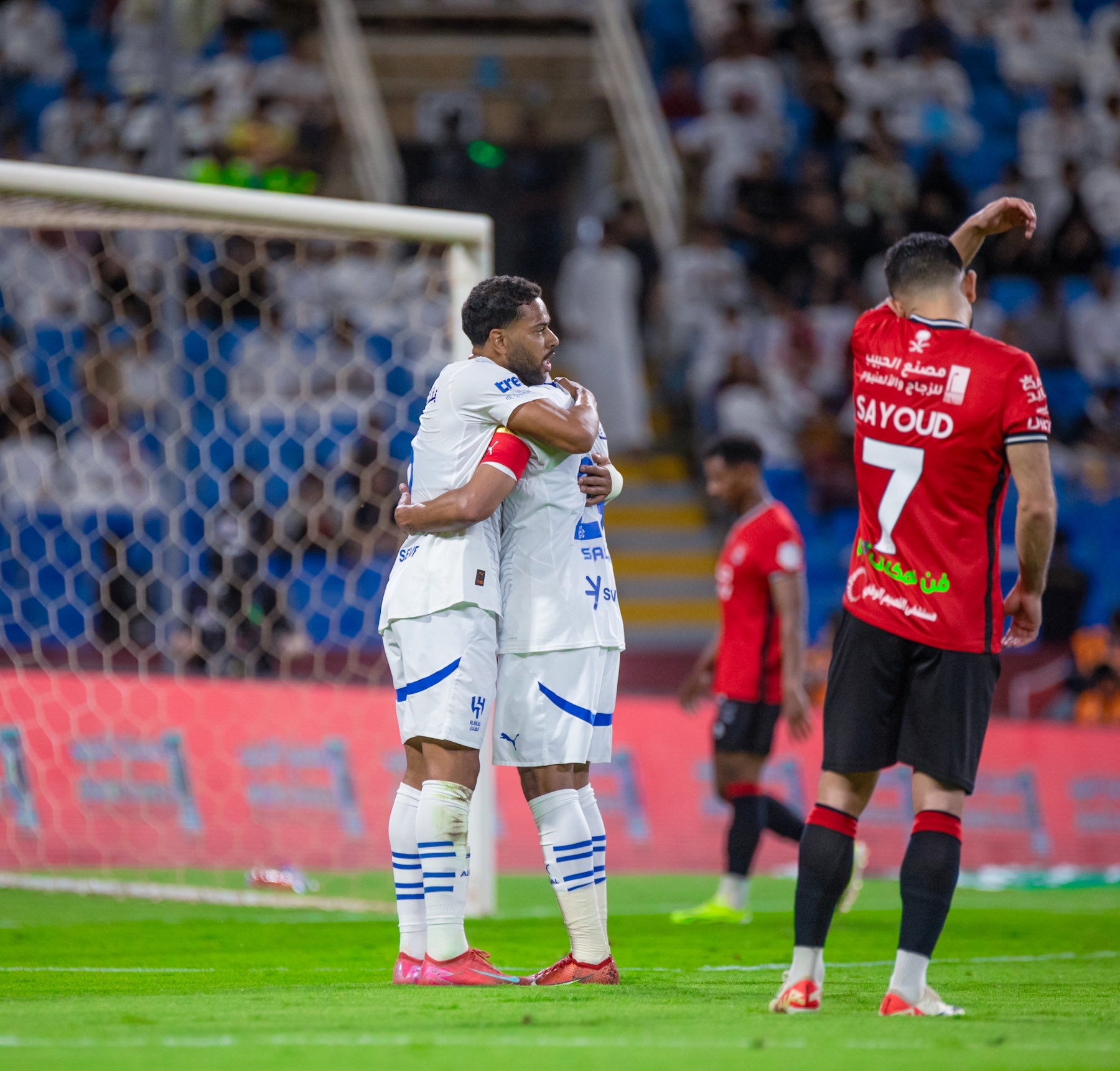 الهلال يستعيد نغمة الانتصارات بخماسية في الرائد