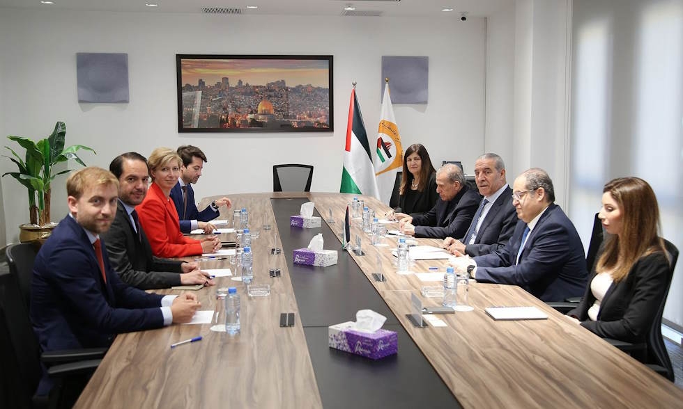 رام الله.. مباحثات فلسطينية فرنسية لوقف حرب غزة والاعتراف بفلسطين