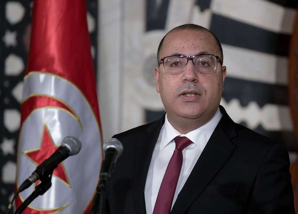 رئيس الحكومة الأسبق هشام المشيشي يتهم سعيد بـ'تفكيك' الدولة وتقسيم التونسيين