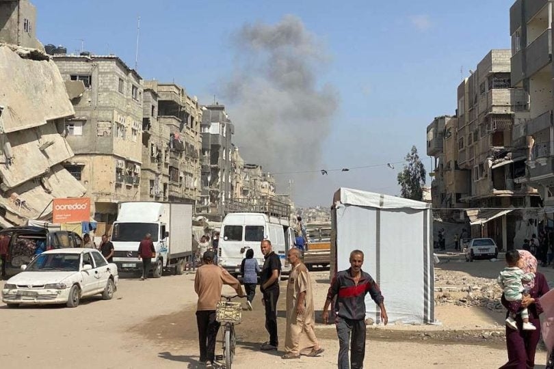 جيش الاحتلال الإسرائيلي ينذر بإخلاء مناطق بخان يونس ويضيق مساحة النازحين