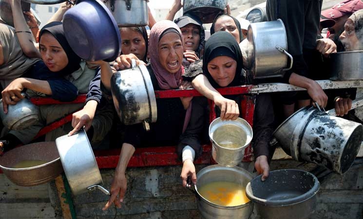 غزة أمام خطر المجاعة وحرب مصطلحات حول قطاع مدمر ومحاصر