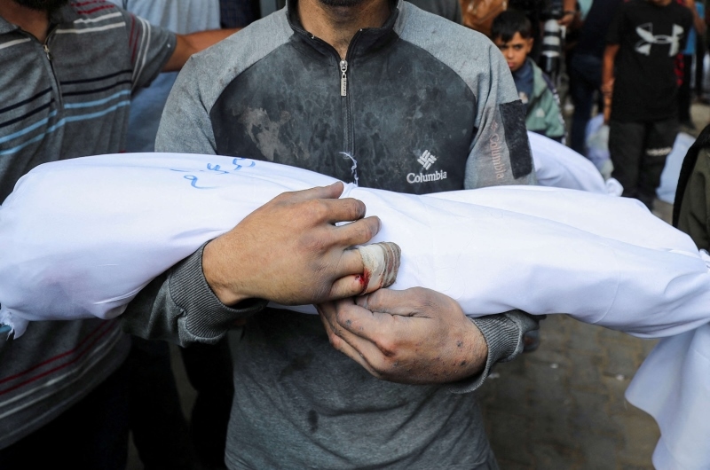 رزان تموت جوعا.. طفلة أخرى تُزهَق روحها بسبب تجويع إسرائيل للفلسطينيين في غزة