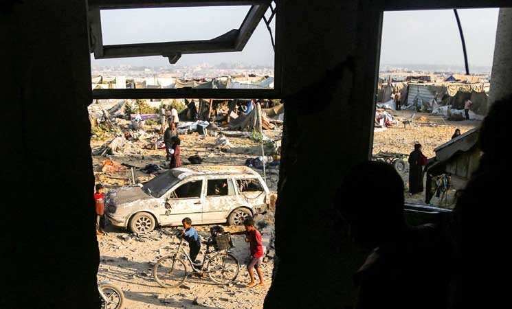 بينهم زوجان وابنتهما.. إسرائيل تقتل 50 فلسطينيا في أنحاء غزة منذ فجر الاثنين- (فيديو)