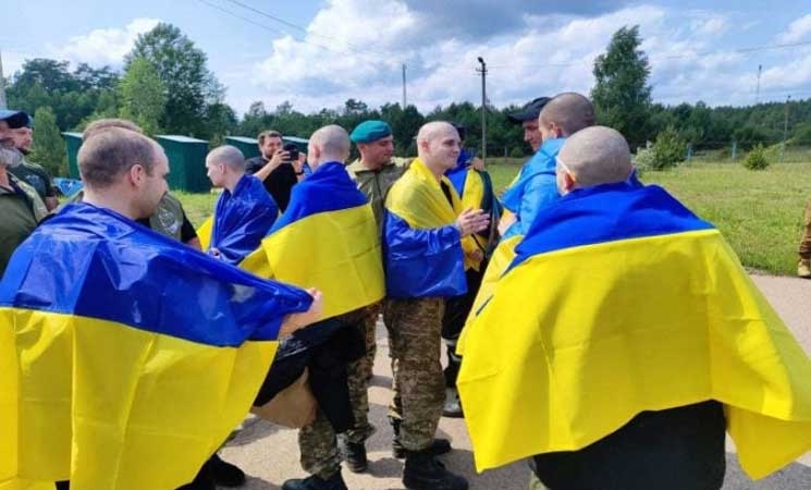زيلينسكي يعلن عن اتفاق جديد لتبادل الأسرى مع روسيا يشمل 1200 شخص