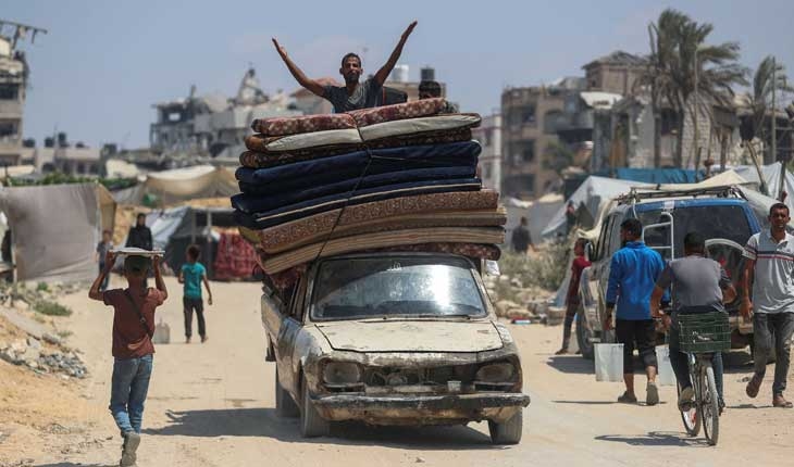 مجازر إسرائيل في غزة: 51 شهيدا ووفيات بسبب التجويع