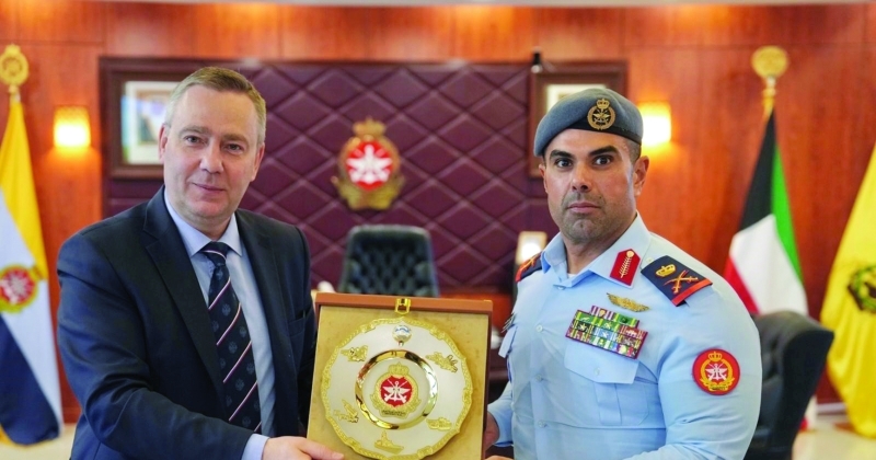 نائب رئيس الأركان بحث وسفير روسيا التعاون العسكري