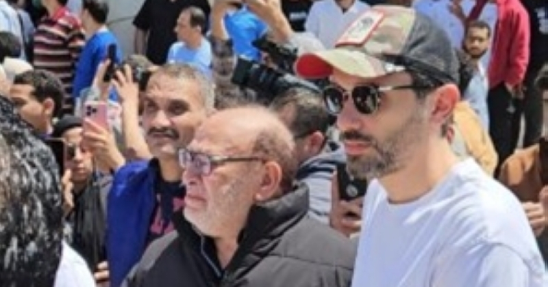 فنانون وإعلاميون شاركوا في جنازة الفنان المصري الراحل سليمان عيد
