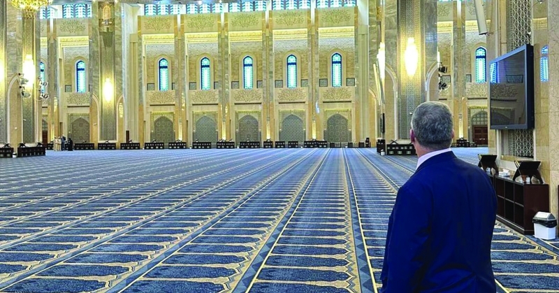 نائب السفيرة الأميركية مُعجب بالعمارة الإسلامية