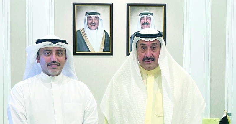 فيصل الحمود يُكرّم فواز العازمي وفايز الحربي
