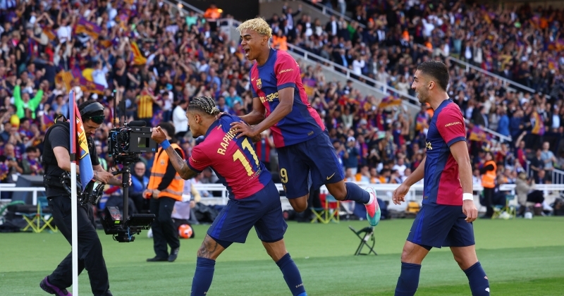 برشلونة يحسم الـ «كلاسيكو» ويدنو من اللقب