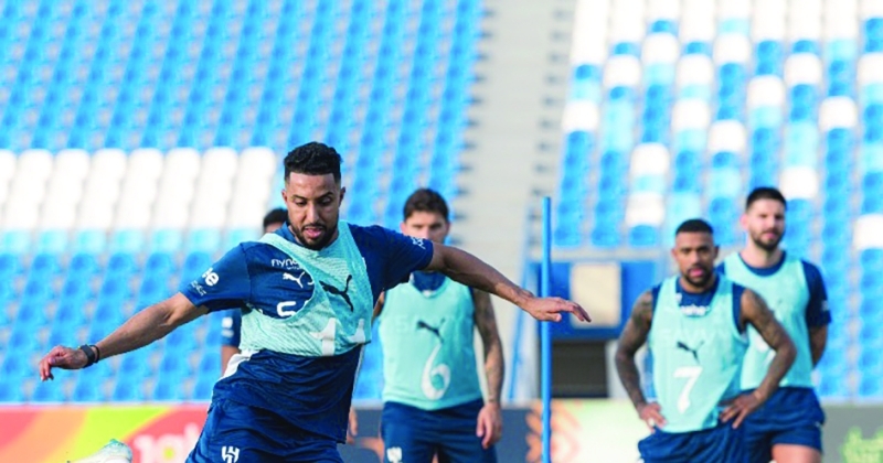 الهلال لحسم بطاقة «النخبة»
