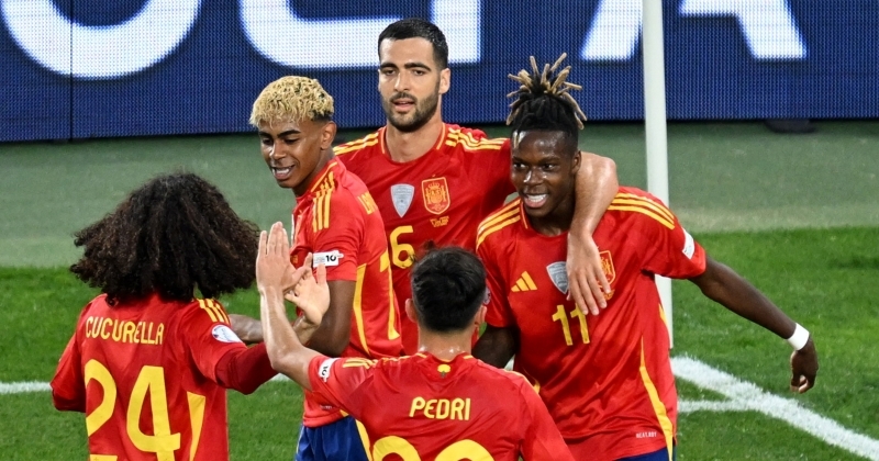 إسبانيا تهزم فرنسا 5-4 وتبلغ نهائي دوري الأمم الأوروبية