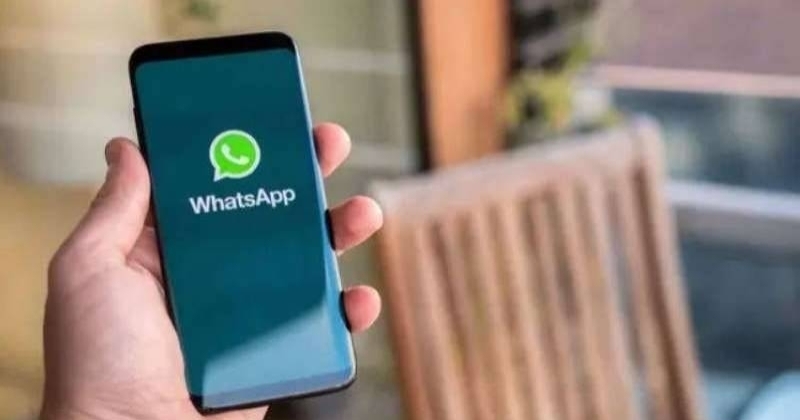 «واتساب» يختبر إعلانات الحالة والقنوات المُروَّجة