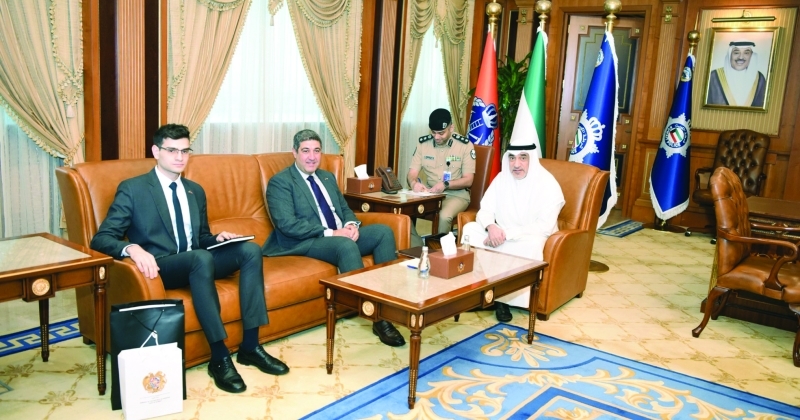 النائب الأول بحث مع السفير الأرميني تعزيز التعاون الأمني ومكافحة الجريمة
