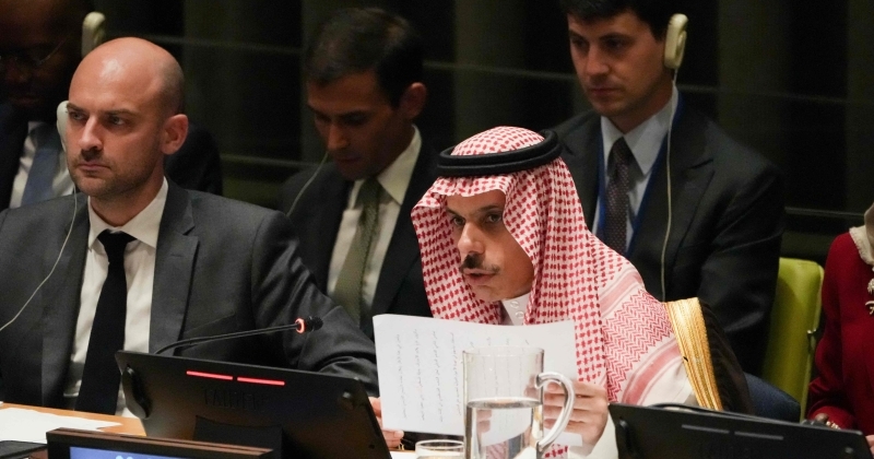 وزير الخارجية السعودي بانطلاق مؤتمر حل الدولتين: الكارثة الإنسانية في غزة يجب أن تتوقف فوراً
