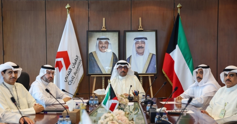وزير الدفاع يتفقد «الطيران المدني»: تعزيز منظومة النقل الجوي في الكويت