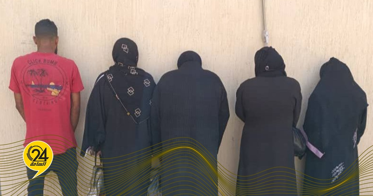 ضبط تشكيل نسائي يمارس الابتزاز والنصب عبر مواقع التواصل الاجتماعي بأجدابيا