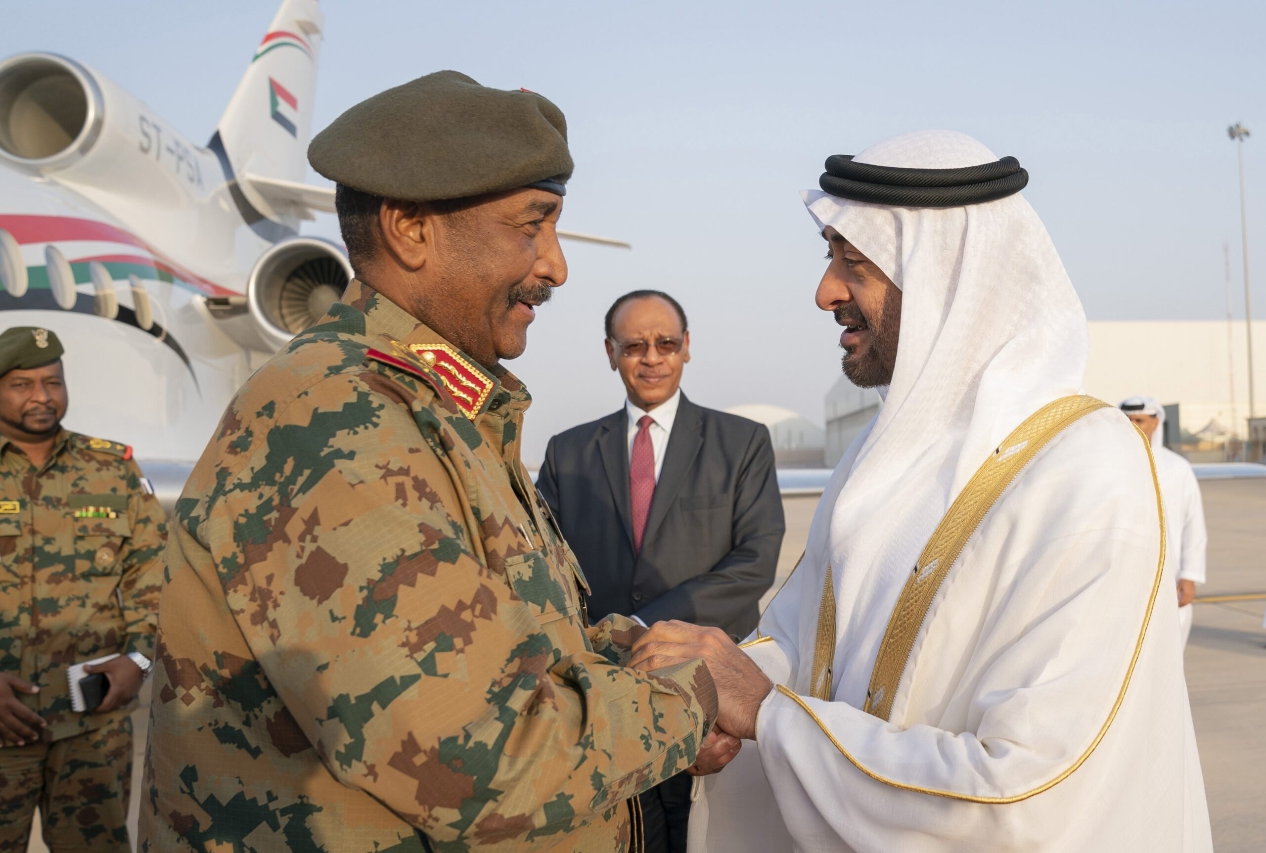 حرب الوكالة: السودان والإمارات.. هل تغير «دولة ممزقة» تاريخ الحروب؟