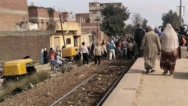 مصرع شخص أسفل عجلات القطار بمحطة الشيخ هارون بأسوان