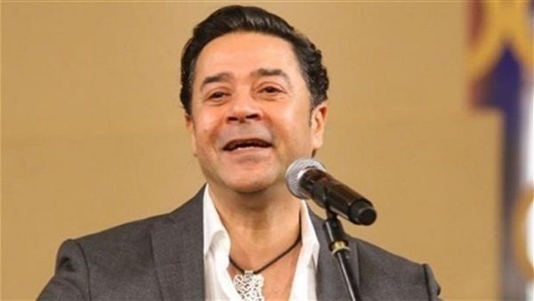مدحت صالح يٌغني أحداث مسلسل "شهادة معاملة أطفال"