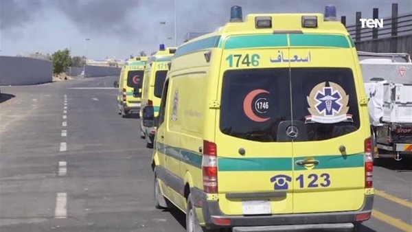 إصابة 15 عاملا في انقلاب ميني باص بطريق الفيوم القاهرة