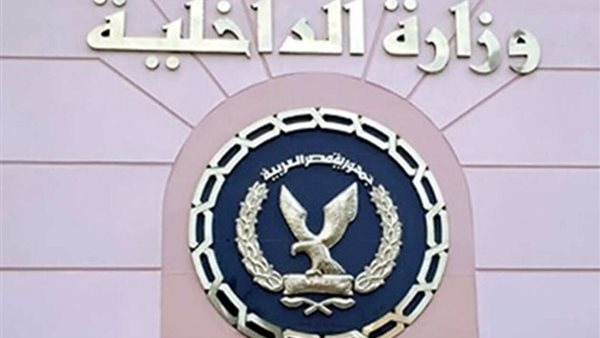 حقيقة فيديو تعدى شرطى على سائق "توك توك" بأسيوط