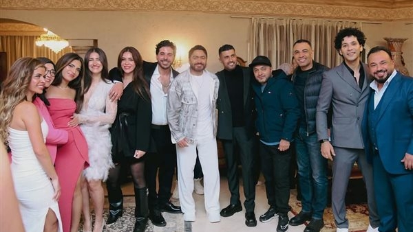 بحضور تامر حسني ومحمد سامي.. عمرو عاكف يحتفل بخطوبته على فتاة من خارج الوسط الفني
