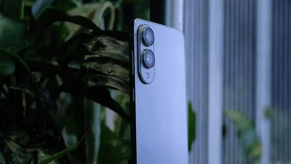 هل يستحق Galaxy S25 Edge هذا السعر؟ عيوب قد تُفاجئك